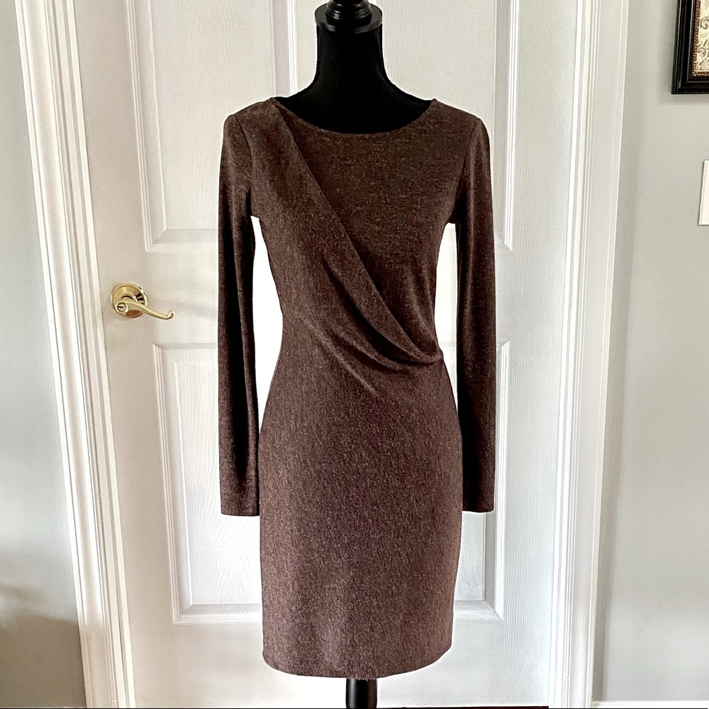 Simply Vera Vera Wang long sleeve brown dress.